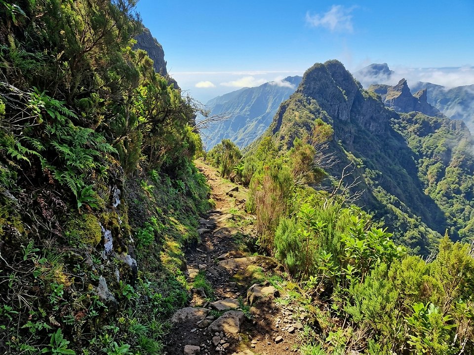 High mountain pass panorama along PR 1.3 Vereda da Encumeada