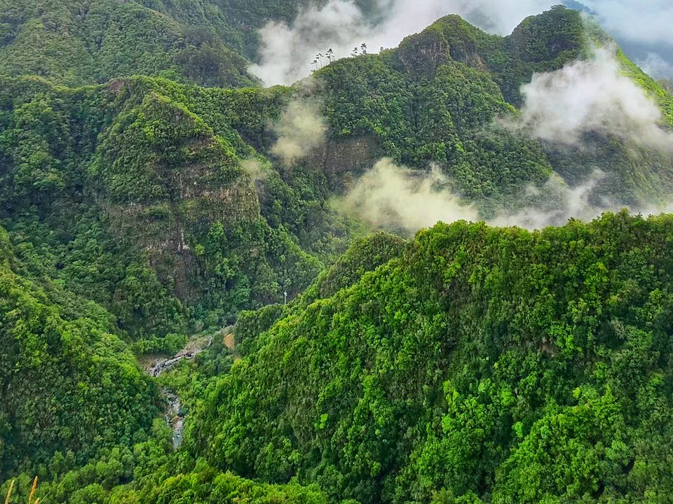 Famous panoramic balcony viewpoint overlooking the Ribeira da Metade gorge on PR 11